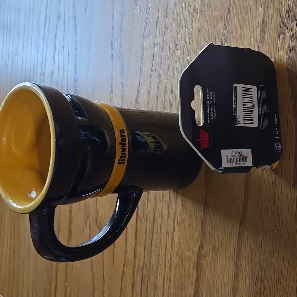 Pittsburgh Steelers Black and Yellow Mug & Bracelet Bundle - Picture 2 of 3